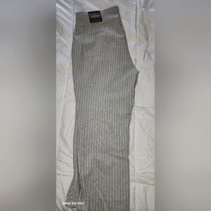 Van Heusen women's capri pants